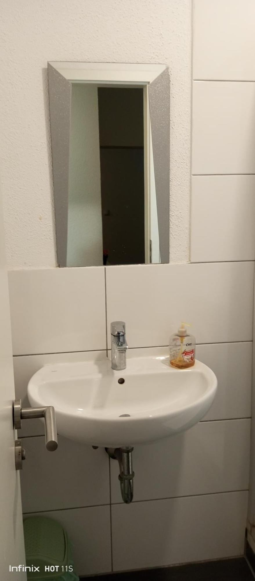 Gemuetliches Lisa Zimmer Mit Gemeinschaftskueche Heilbronn Zentrum Kültér fotó